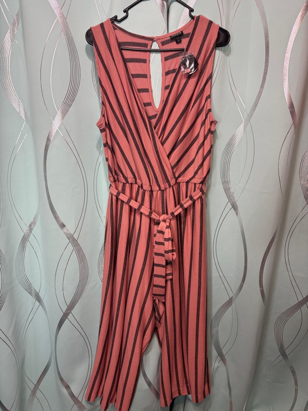 TORRID Coral/Black Striped Jumpsuit 
 w/tie Belt. Ptp 20-26, waist 17-22